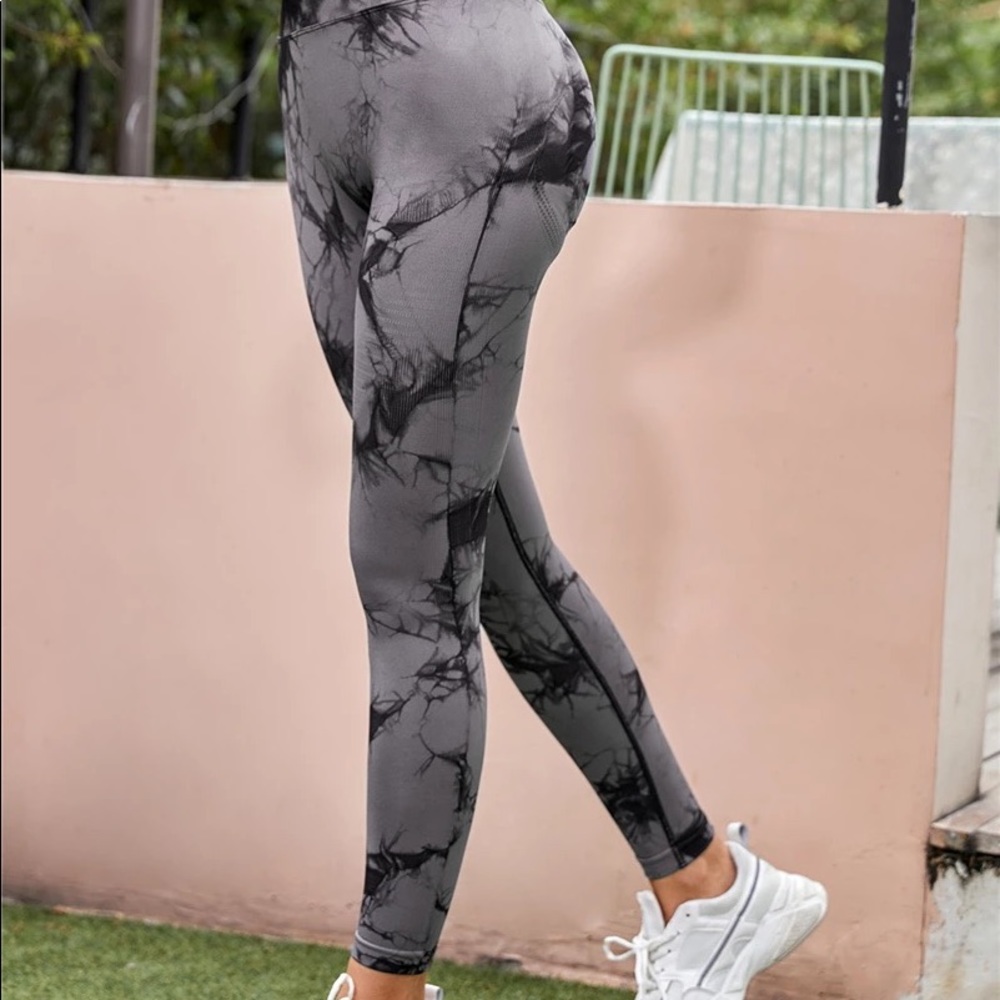 Marble scrunch butt leggings - Picture 3 of 9